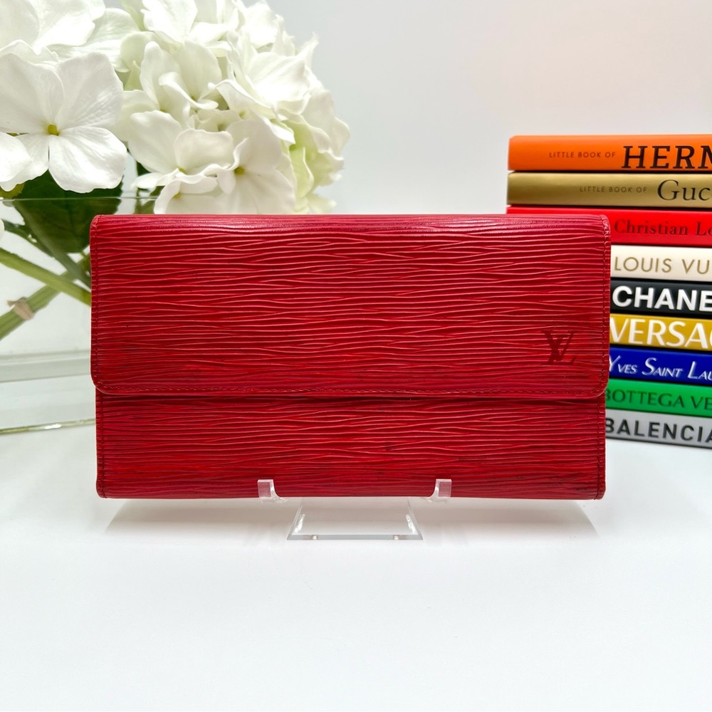 Louis Vuitton Trifold Long Wallet International Red Epi Leather EUC CA0946